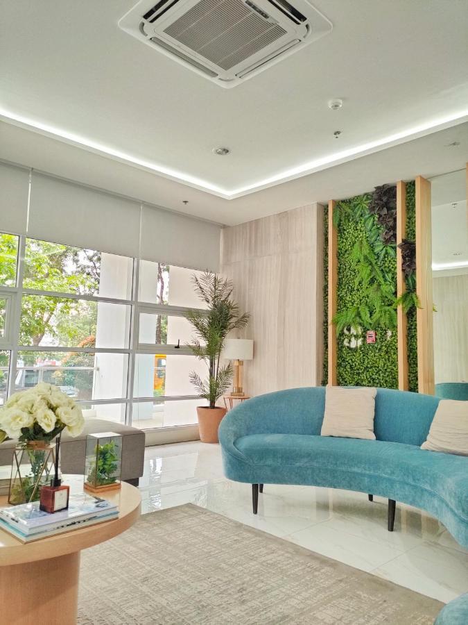 Quince Studio W/ Balcony Orochi Staycation Ph At Loop Tower Cdo Cagayán de Oro Exterior foto